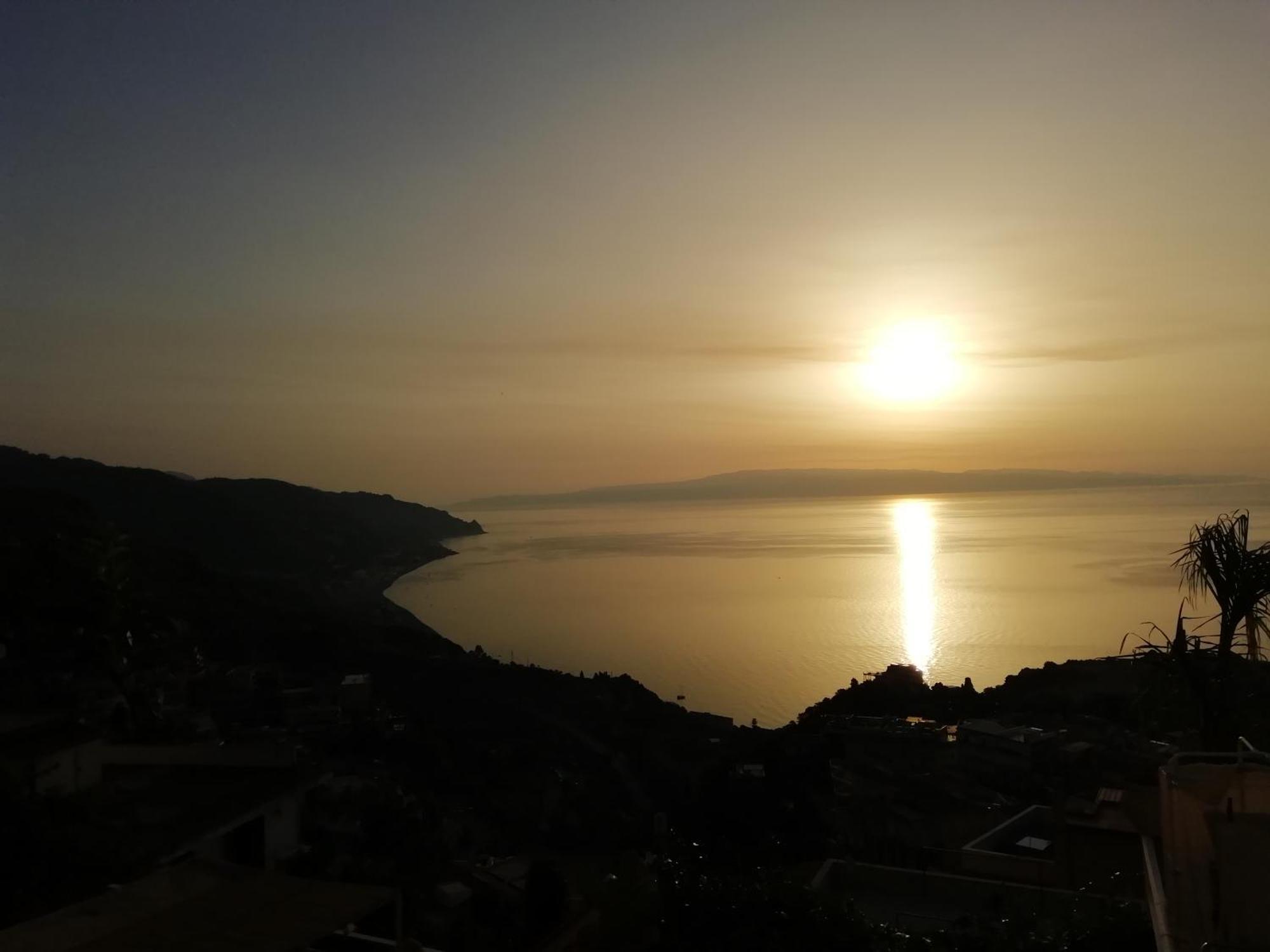 Villa Johnny And Mary'S House Breathtaking View Taormina Zimmer foto